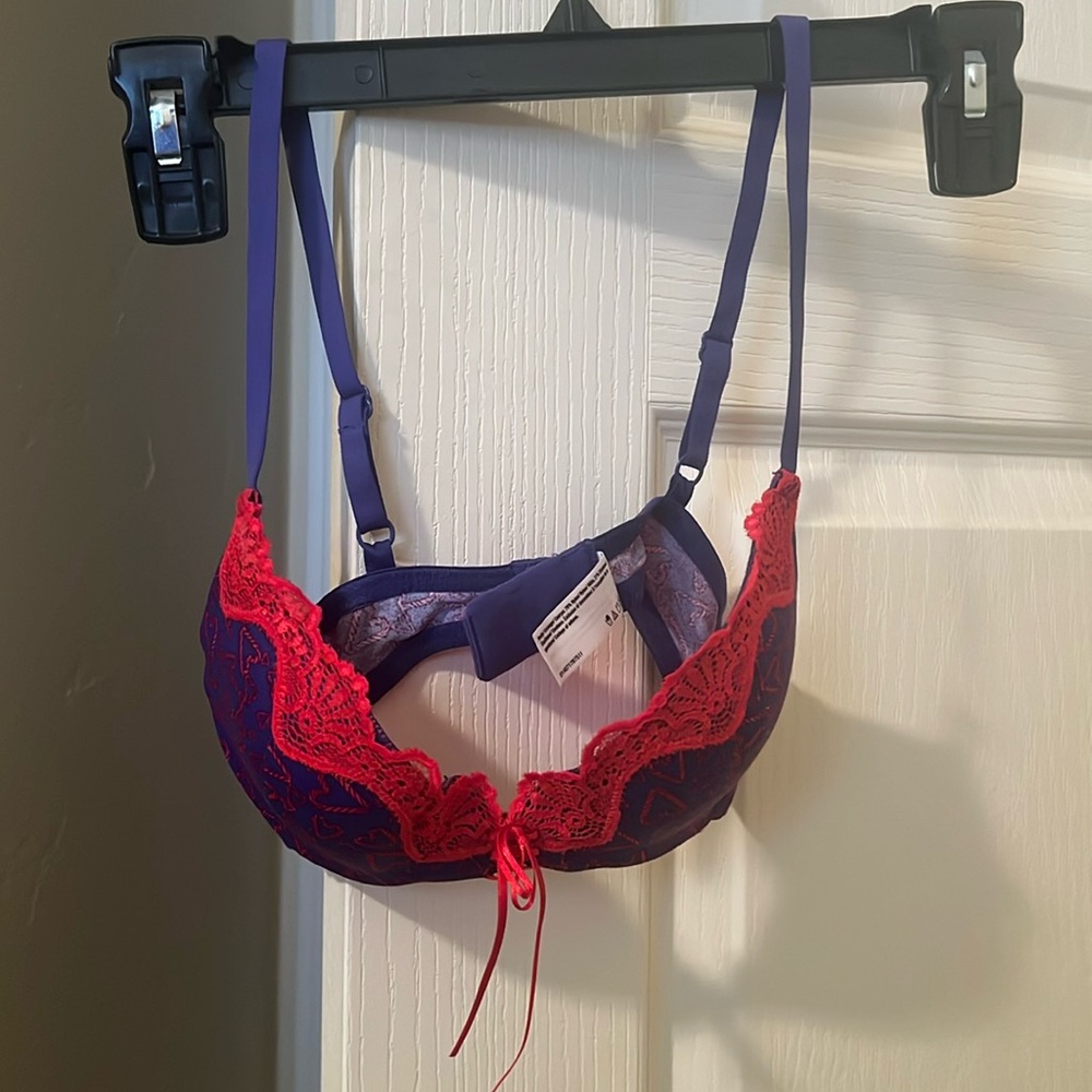 Lightly padded bra